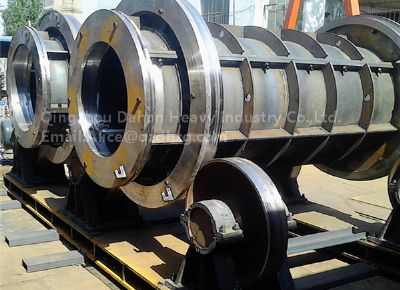 點擊查看詳細信息<br>標(biāo)題：Centrifugal Concrete Pipe Making Machine 閱讀次數(shù)：1598
